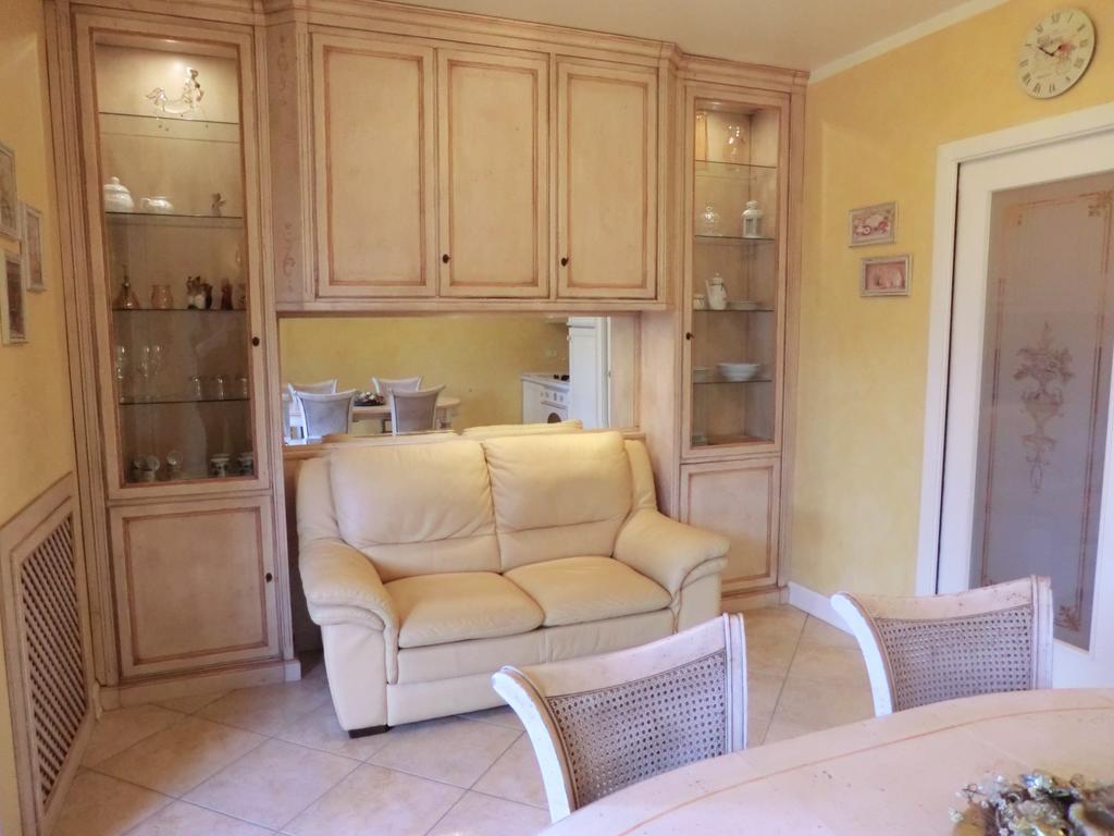 Апартаменты Doctor House Desenzano Дезенцано-дель-Гарда Экстерьер фото