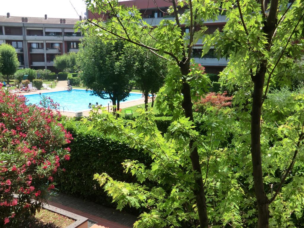 Апартаменты Doctor House Desenzano Дезенцано-дель-Гарда Экстерьер фото